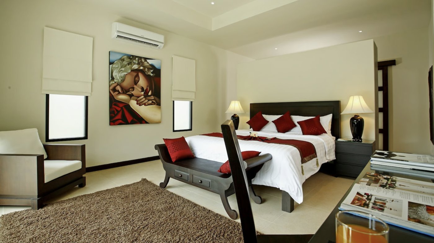 A guest bedroom